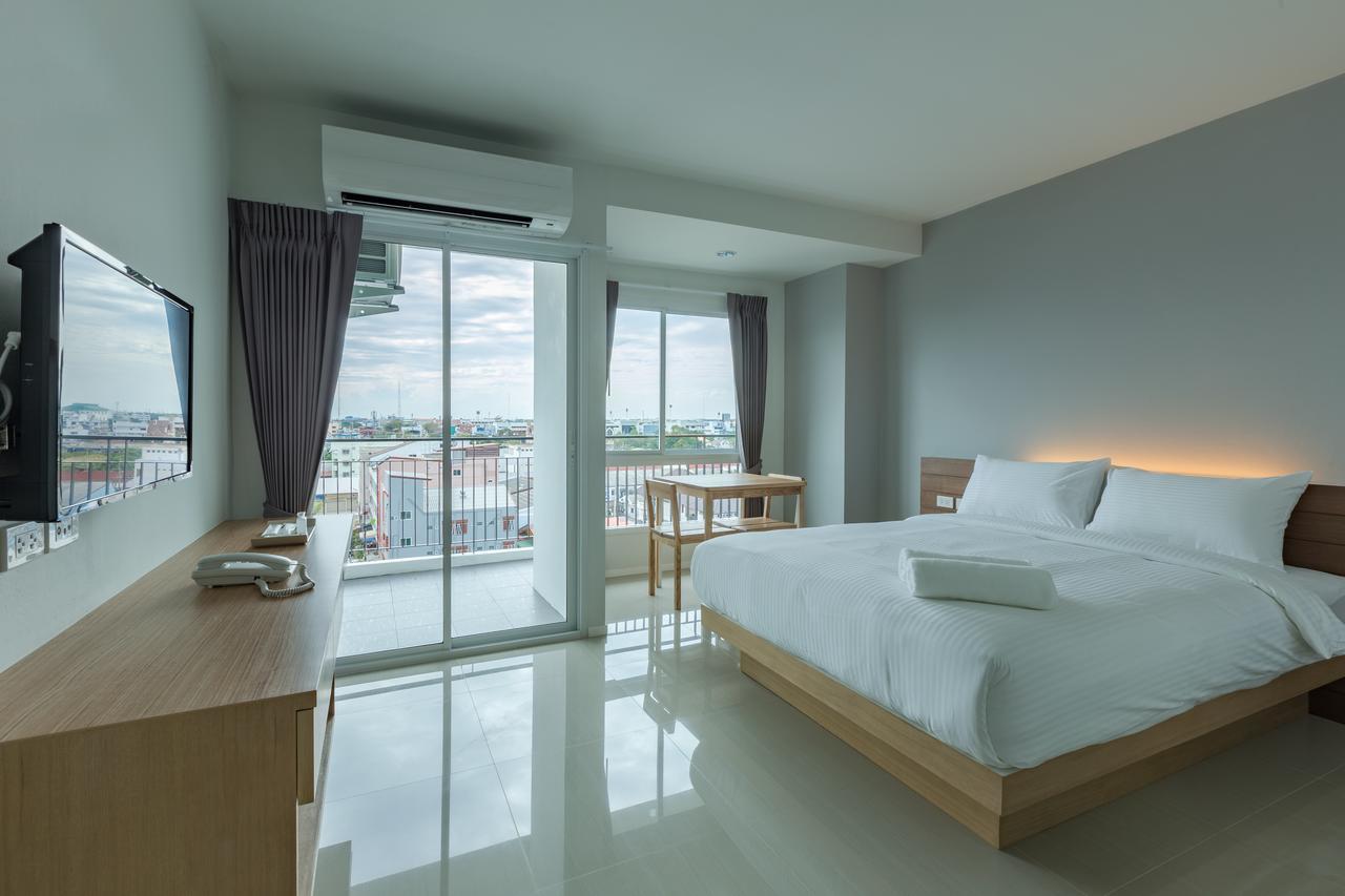 Thongchen Residence Samut Sakhon Exterior photo