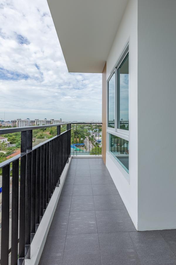 Thongchen Residence Samut Sakhon Exterior photo