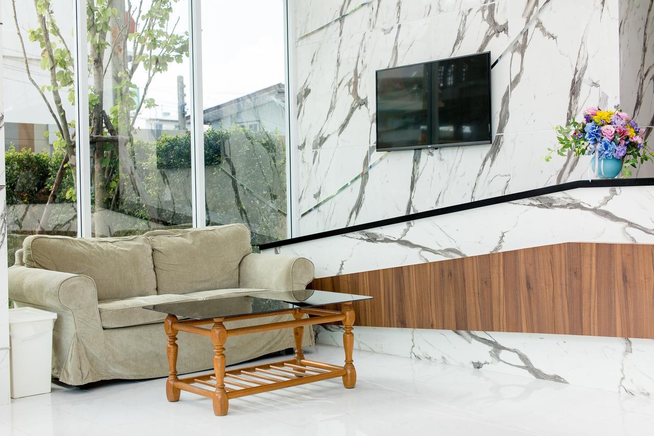 Thongchen Residence Samut Sakhon Exterior photo